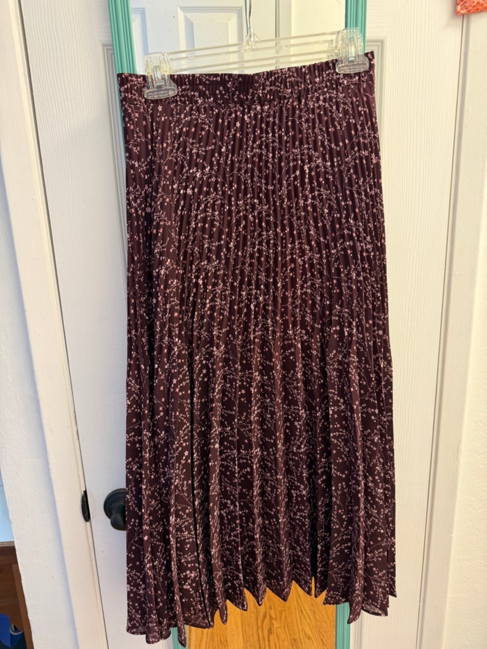 Max Studio Burgundy Pleated Midi Skirt with Light Pink Floral Print